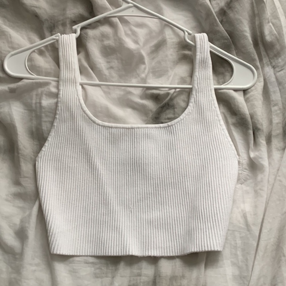 babaton sculpt knit square neck cropped tank